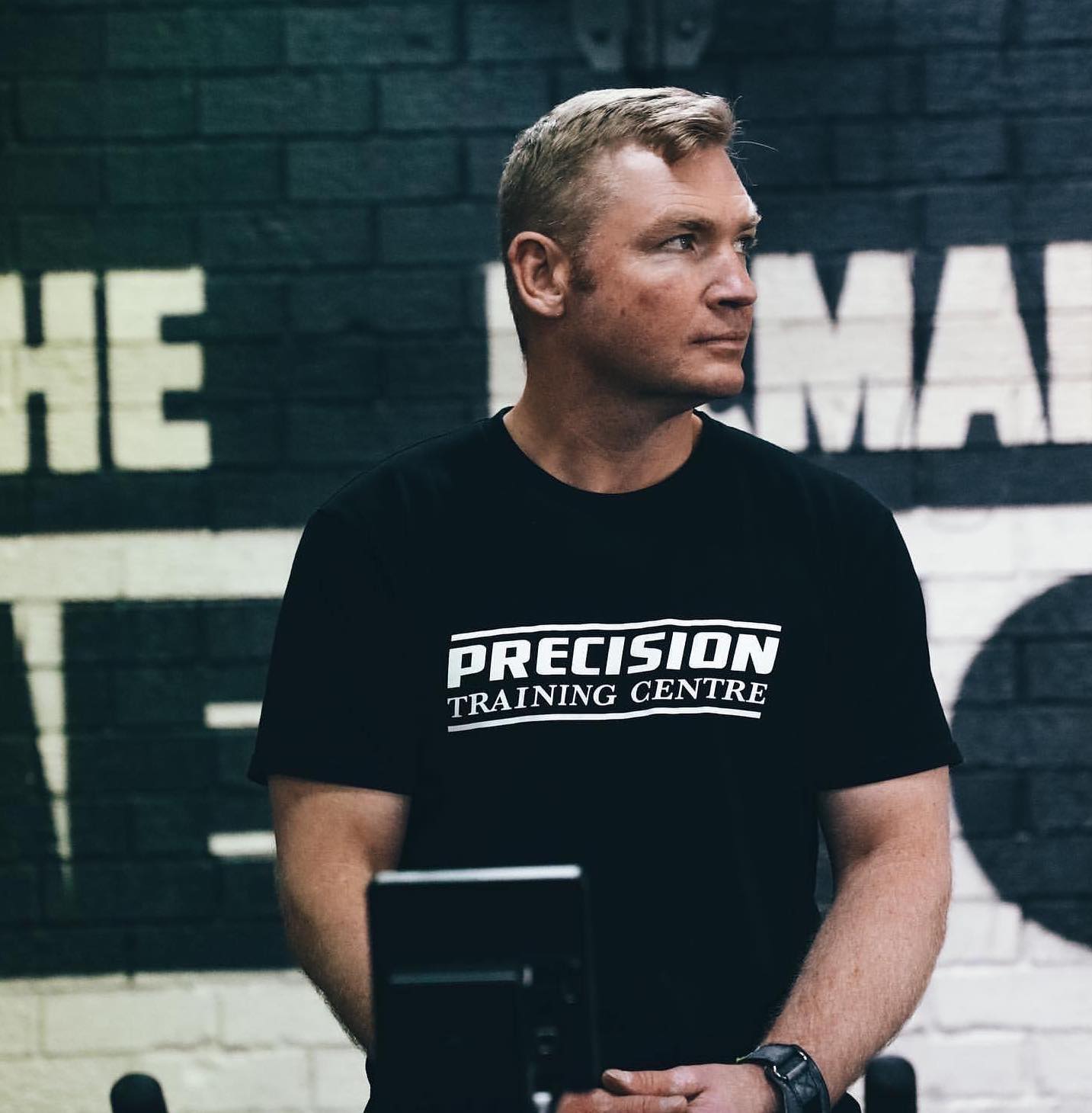 Jindabyne CrossFit coach overlooking fitness classes